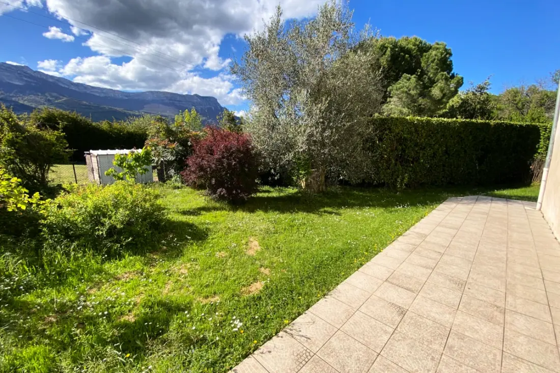 - Igen. La Maison De Varces