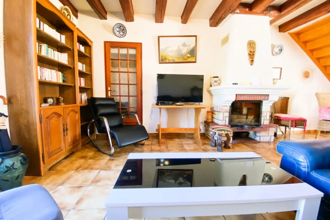 - Igen. La Maison De Varces