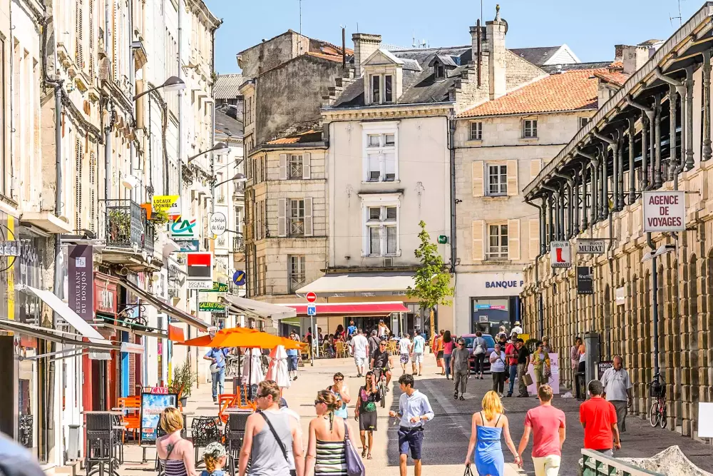 Bourg Est – Vigelière 3 Stars★★★