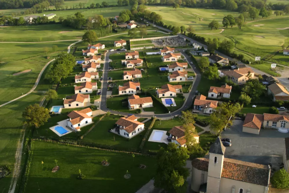 Bourg Est – Vigelière 3 Stars★★★