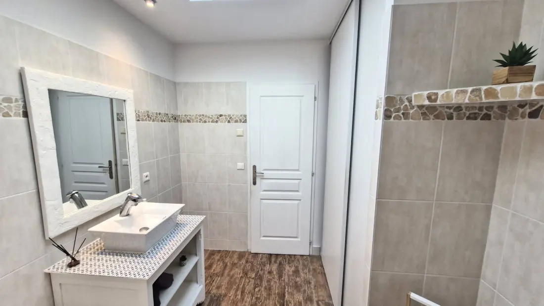 Résidence Mais Va06568-vaux Sur Mer