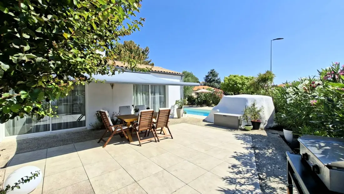 Résidence Mais Va06568-vaux Sur Mer