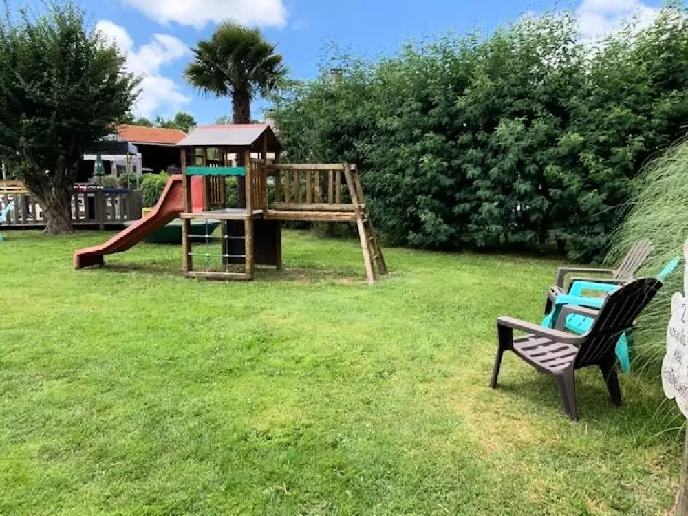 Camping Ushuaia Villages La Chesnays 4 Estrellas★★★★