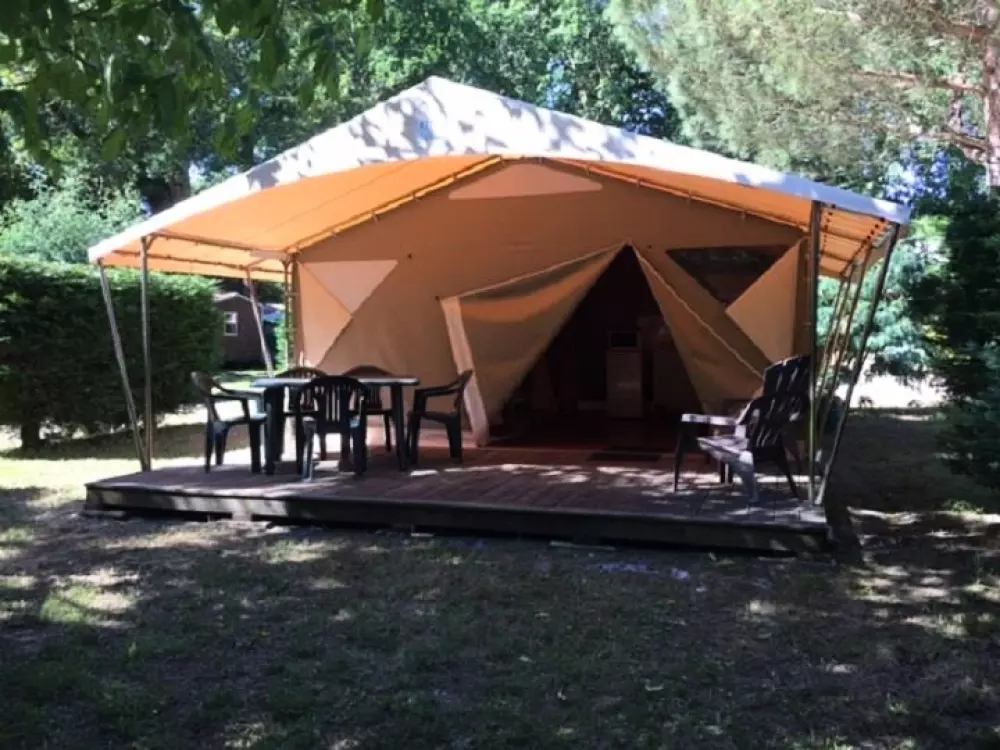 Camping Ushuaia Villages La Chesnays 4 Estrellas★★★★