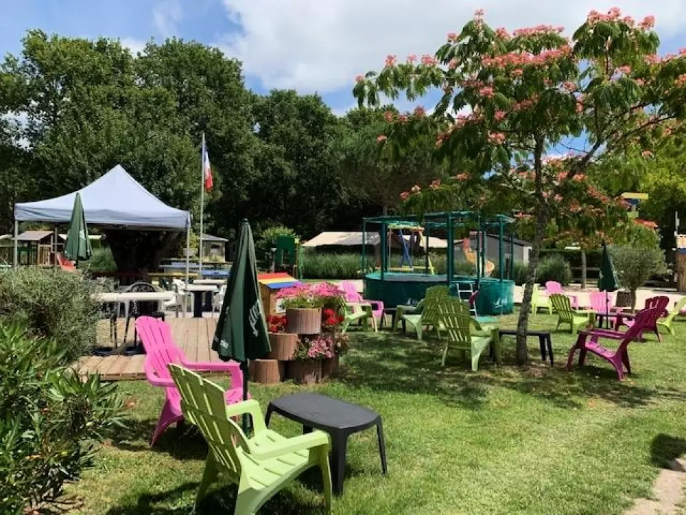 Camping Ushuaia Villages La Chesnays 4 Estrellas★★★★