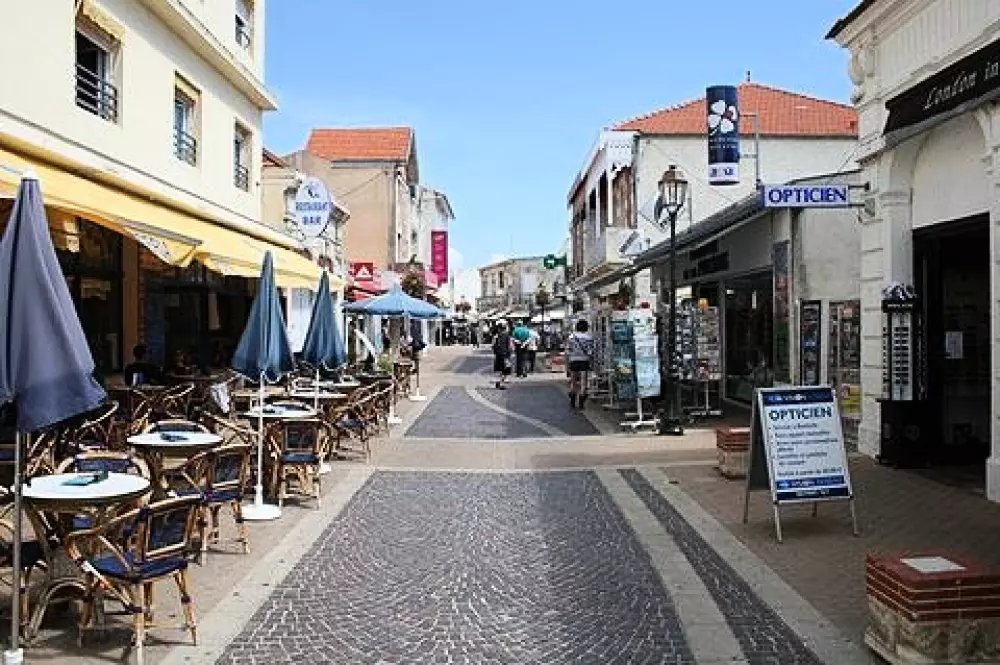 Camping Ushuaia Villages La Chesnays 4 Estrellas★★★★