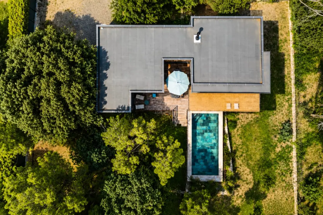 La Villa Des Pins - Természet és úszómedence