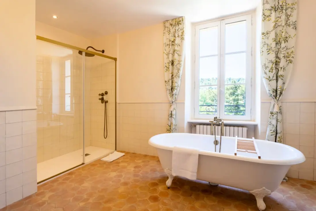 Domaine De La Rose Countesse – Luxury Art Intimist in Provence