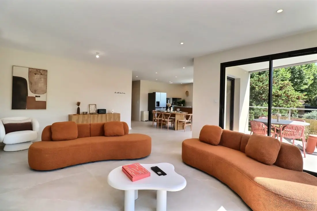 Villa Nova: Új ház, Pool & Comfort