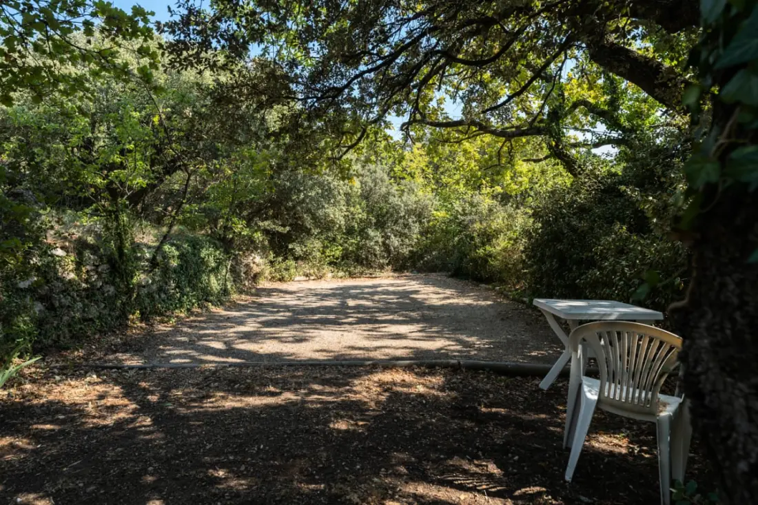 Oak. Alpilles és Luberon közelében fűtött medence