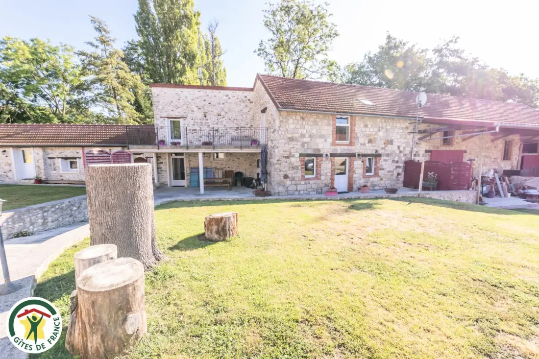 Gîte de France Der große Innenhof 3 Ohren