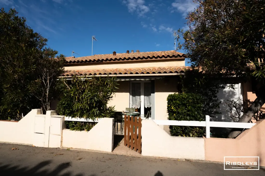 Riboleys - House at 600m De La Mer