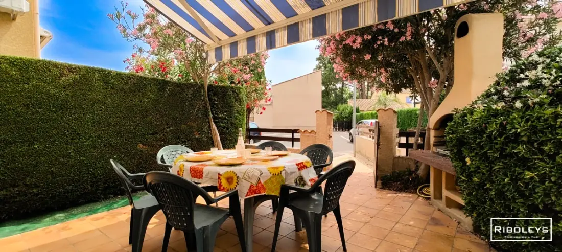 Riboleys - House at 600m De La Mer
