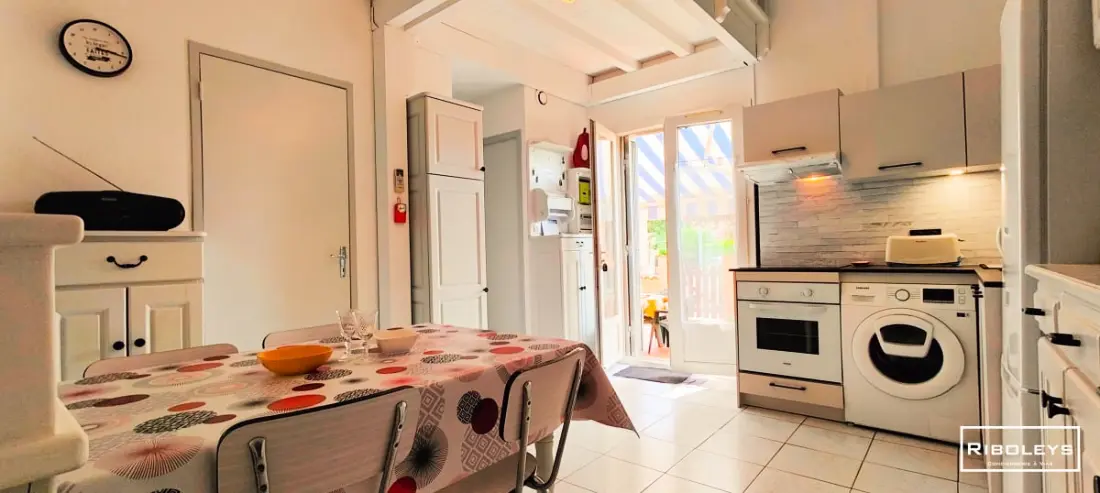 Riboleys - House at 600m De La Mer