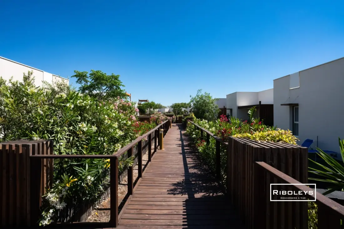 Riboleys - Villa T3 400m De La Mer úszómedencével