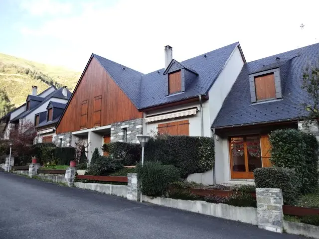 Arecolots Residence