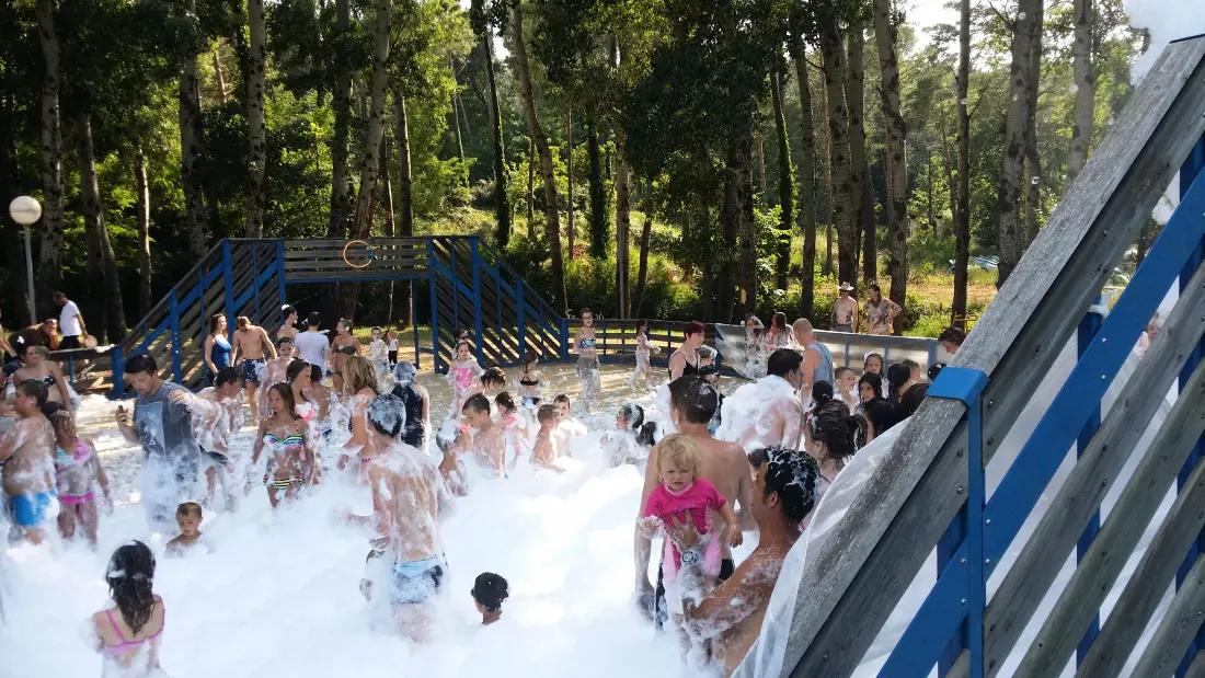 Camping Paradis le Ruou4 Sterne★★★★
