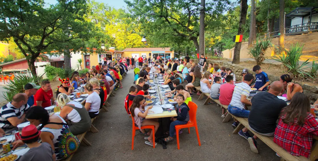 Camping Paradis le Ruou4 Sterne★★★★