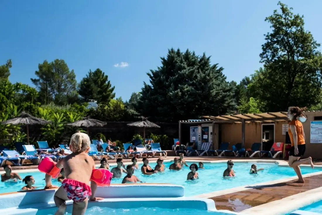 Camping Paradis le Ruou4 Sterne★★★★