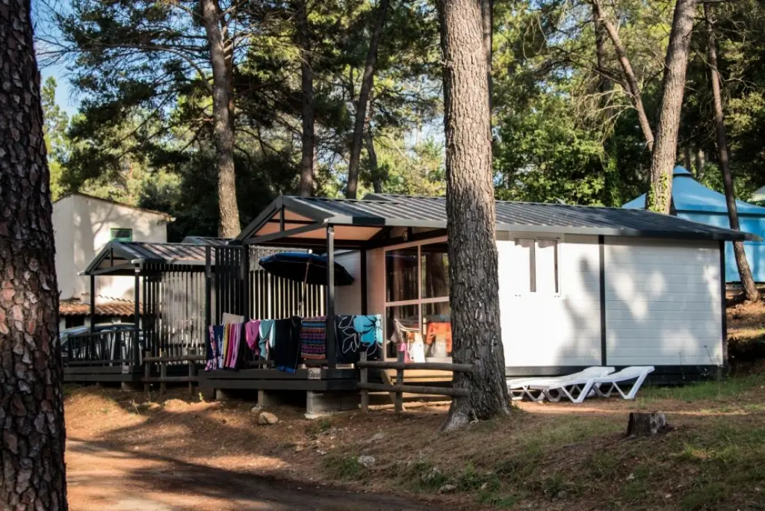 Camping Paradis le Ruou4 Sterne★★★★