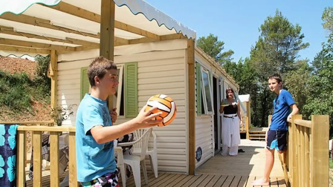 Camping Paradis le Ruou4 Sterne★★★★