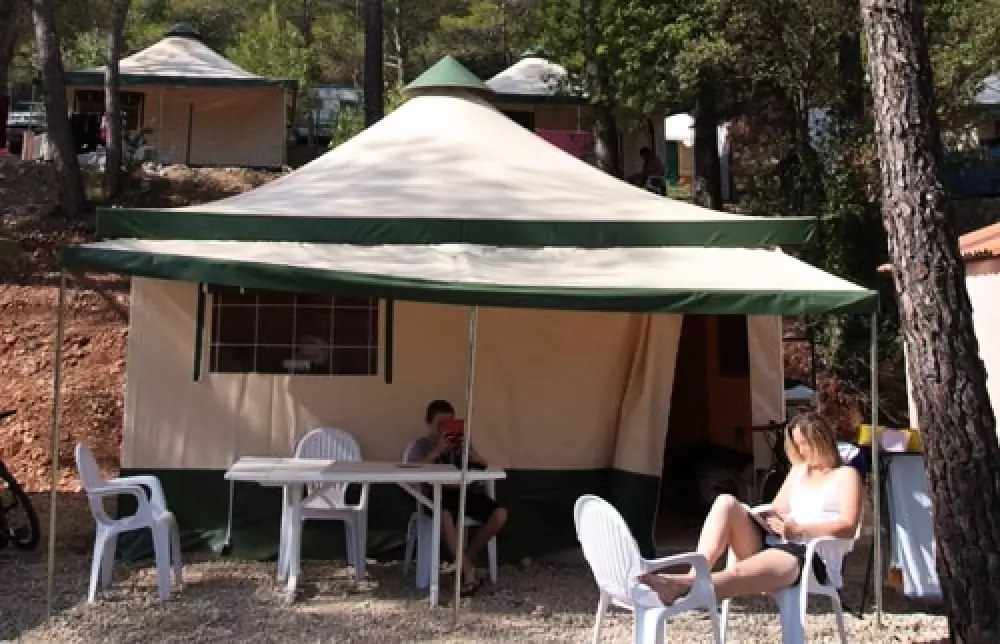 Flower Camping Les Cadenières 4 Stars★★★★