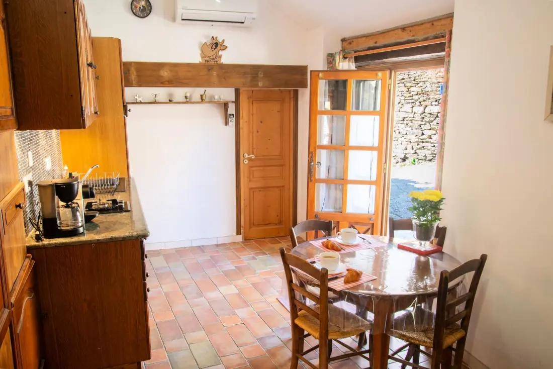 Holiday Cottage Rental 2/4 ember palhères