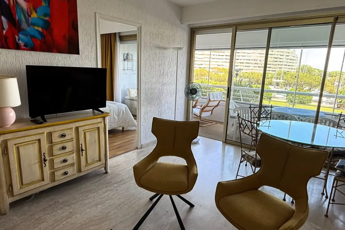Apartment With Terrace 300m De La Plage