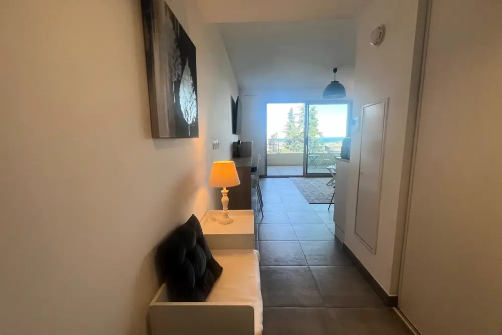 Beau Studio En Résidence Avec Piscine