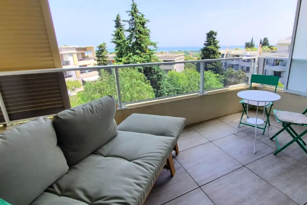 Beau Studio En Résidence Avec Piscine