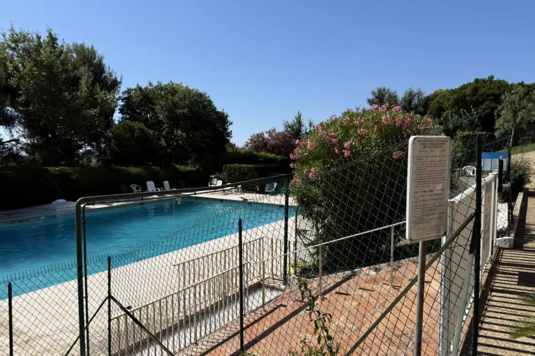 Bellissimo appartamento con vista mare di 2 camere da letto - Piscina - Tennis