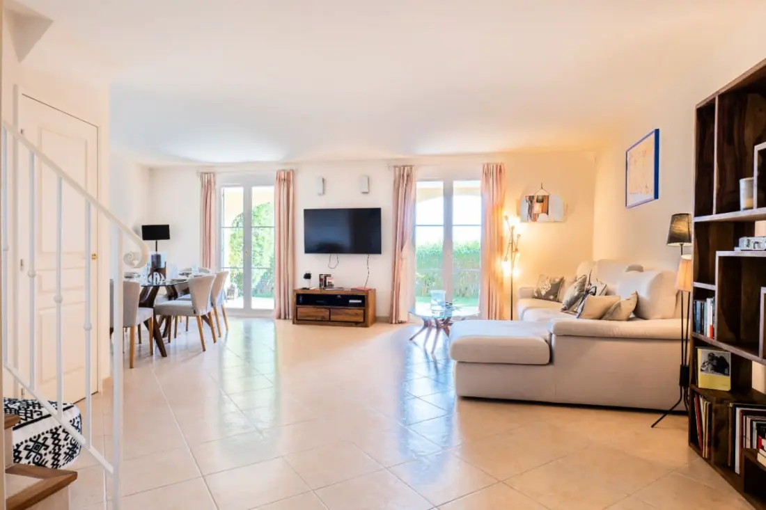 Gyönyörű és békés Villa egy rezidenciában