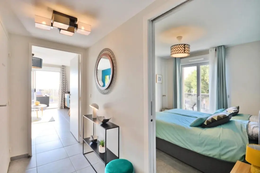 Superb Sea View Apartment in Villeneuve-loubet