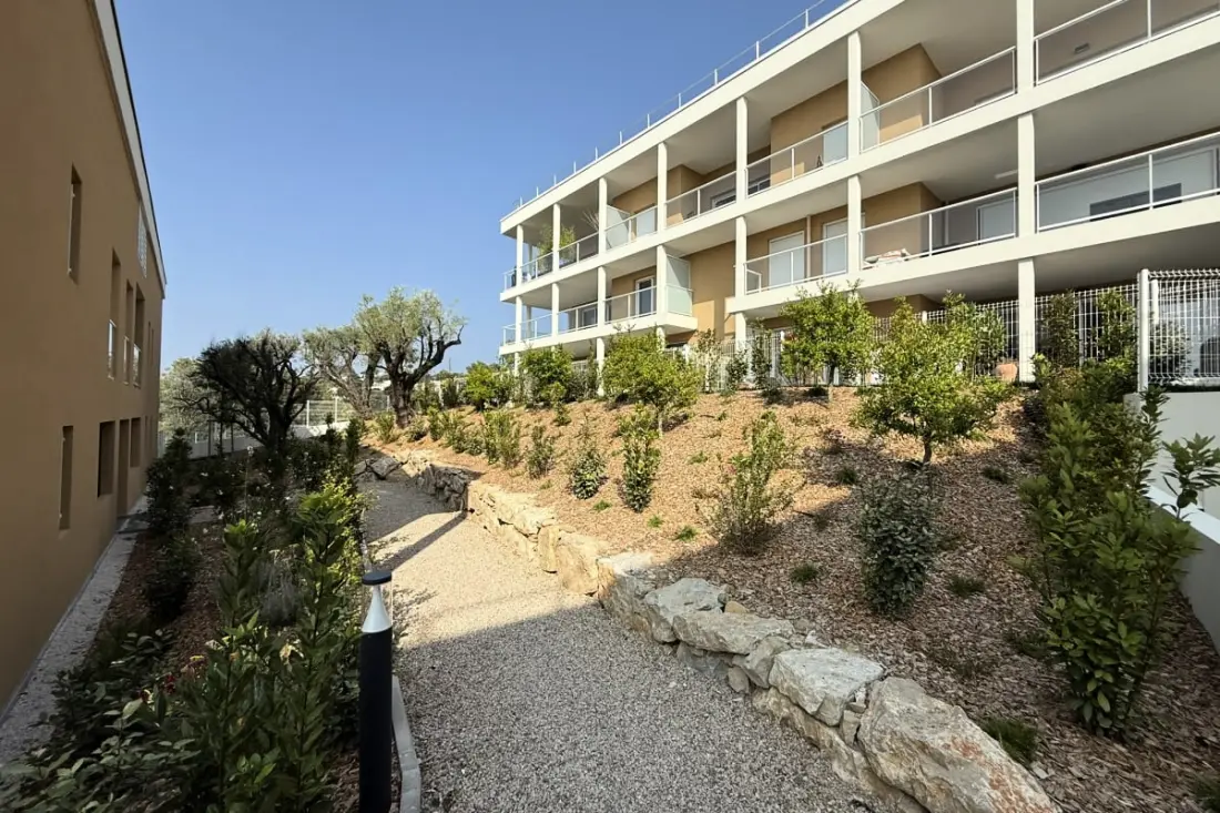 Modern Studio - Terrace - Swimming pool