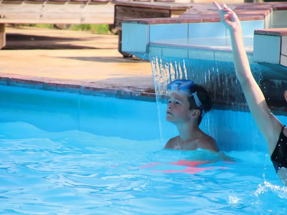 Campingplatz FONTAINE DU ROC 3 Sterne★★★