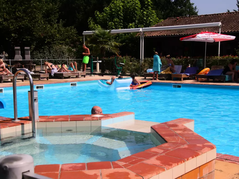 Campingplatz FONTAINE DU ROC 3 Sterne★★★