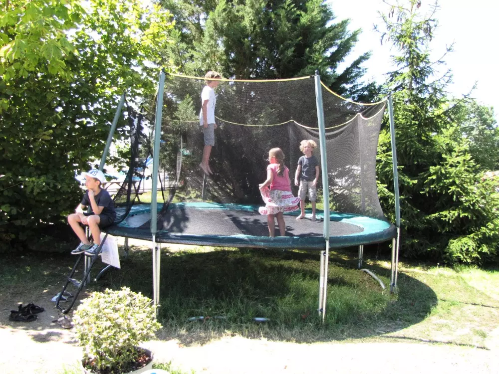 Campingplatz FONTAINE DU ROC 3 Sterne★★★