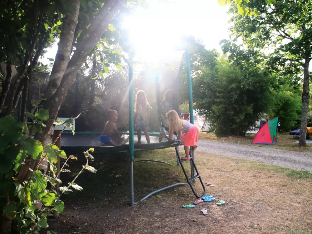 Campingplatz FONTAINE DU ROC 3 Sterne★★★