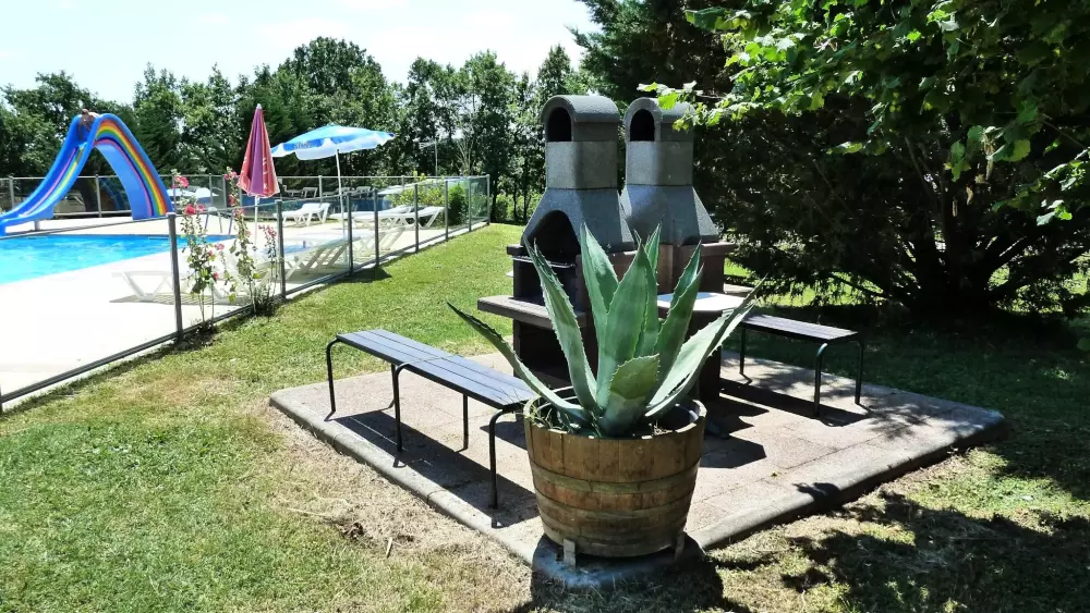 Campingplatz FONTAINE DU ROC 3 Sterne★★★