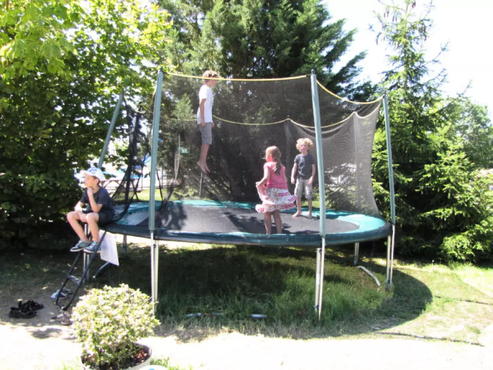Campingplatz FONTAINE DU ROC 3 Sterne★★★