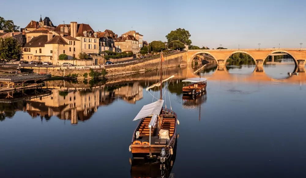 Campingplatz FONTAINE DU ROC 3 Sterne★★★