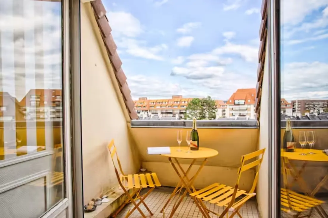 Charming Studio with Balcony in Villers-sur-mer