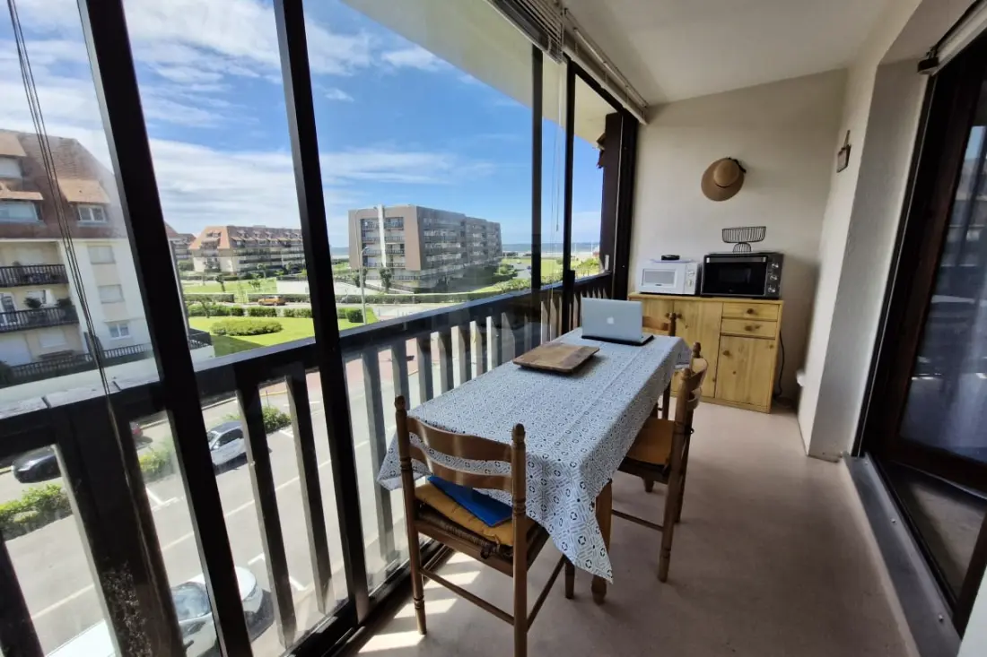 Cosy Two Room Nest With Sea View