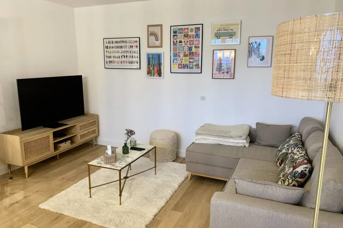 Apartman úszómedencével - a vasútállomás közelében