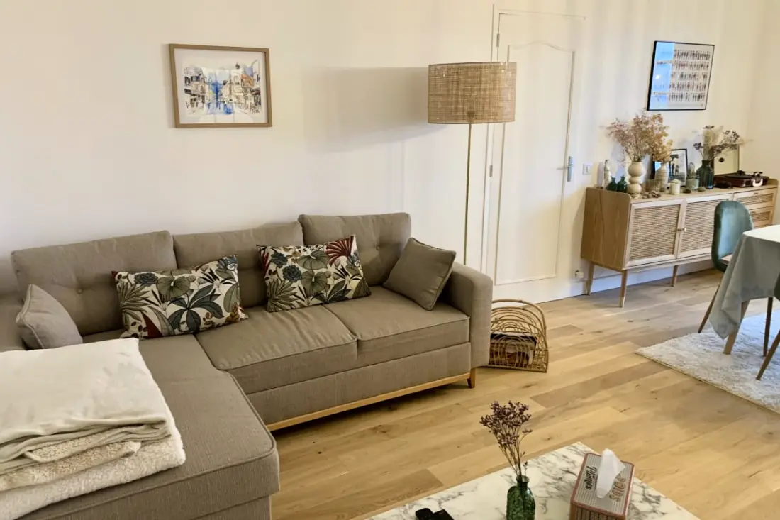 Apartman úszómedencével - a vasútállomás közelében
