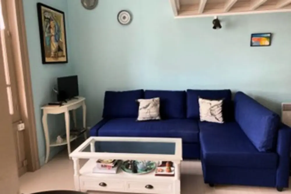 Studio met Mezzanine In Villa Du 19eme, Parkeren
