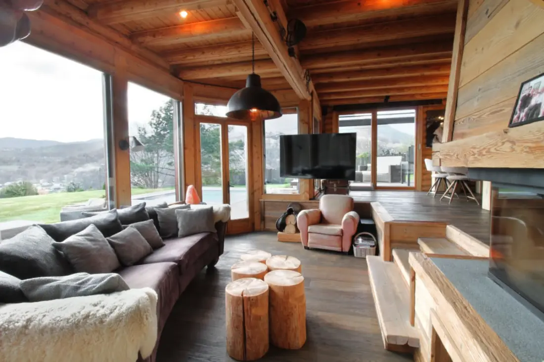 Csodálatos Chalet medencével és nézettel
