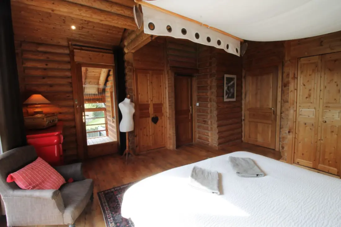 Csodálatos Chalet medencével és nézettel