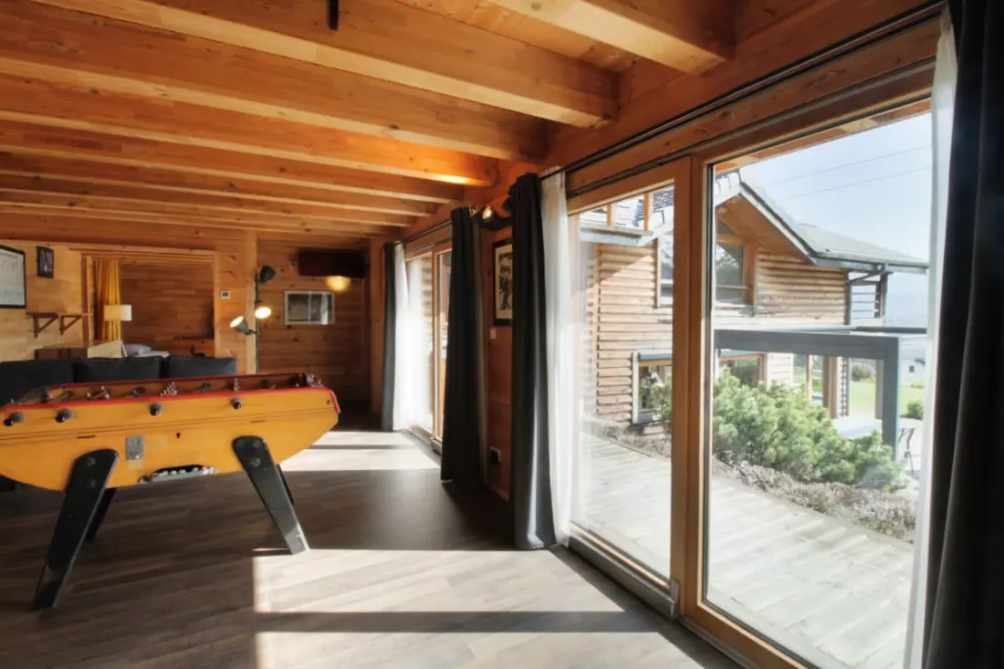 Csodálatos Chalet medencével és nézettel