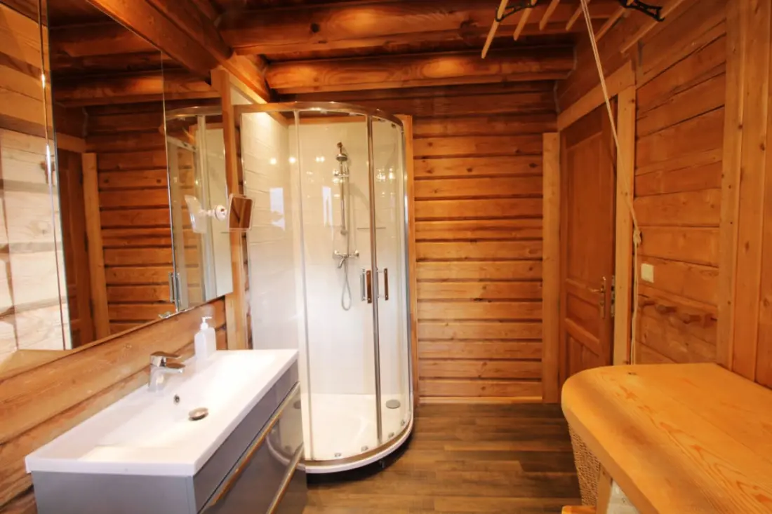 Csodálatos Chalet medencével és nézettel